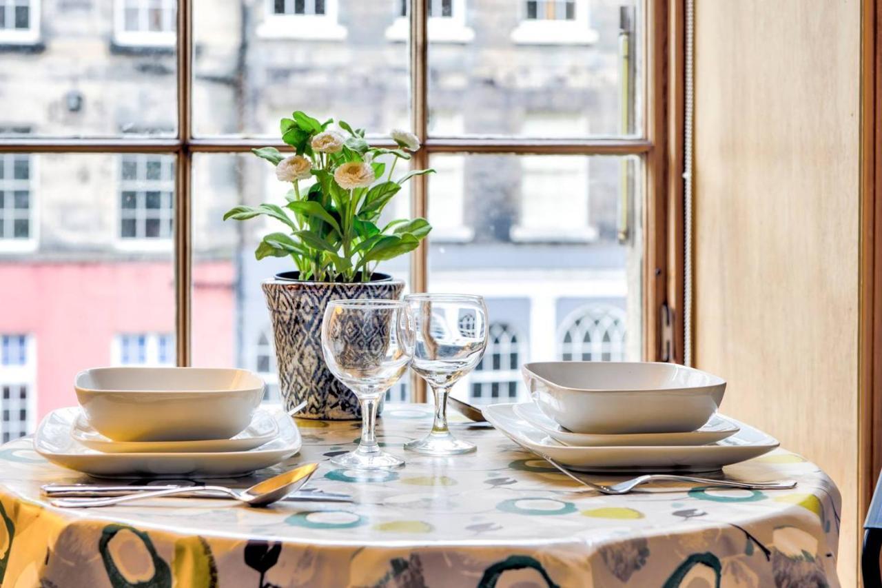 Joivy Royal Mile Apartment In Prime Location إدنبرة المظهر الخارجي الصورة