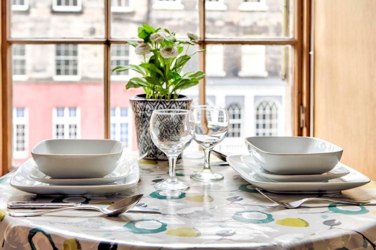 Joivy Royal Mile Apartment In Prime Location إدنبرة المظهر الخارجي الصورة